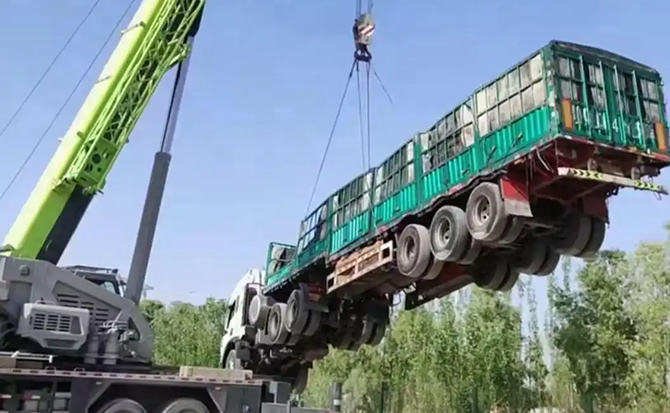正安道路脱困救援案例